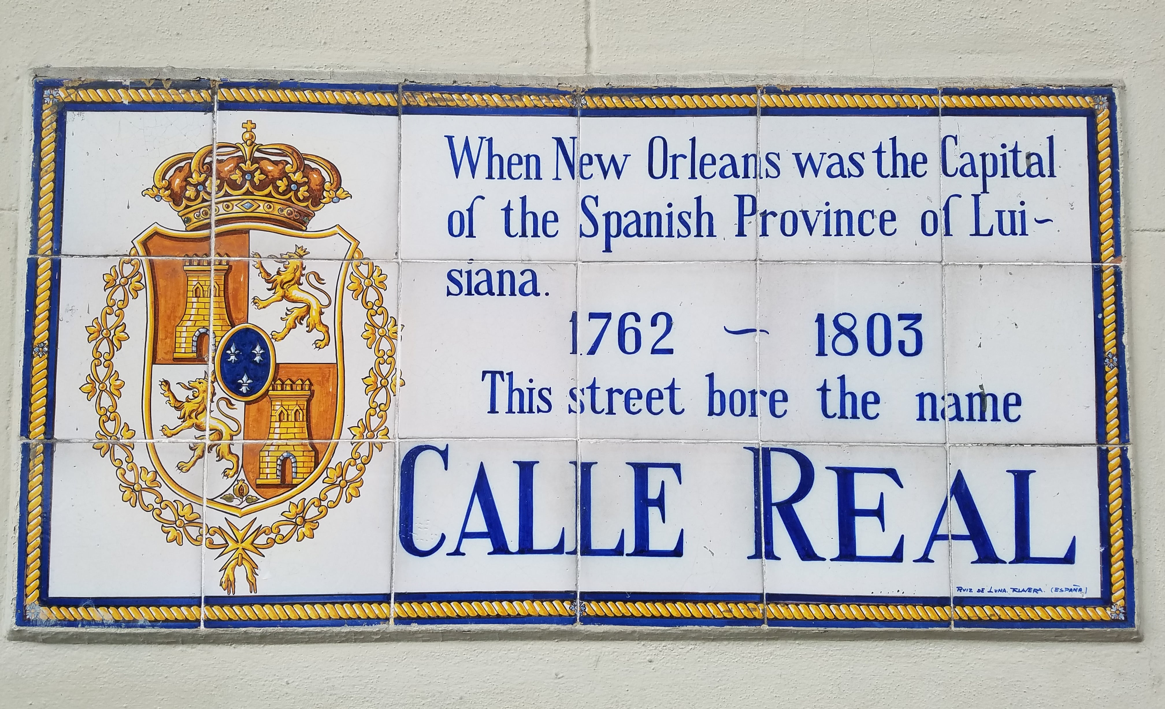 Calle Real Sign